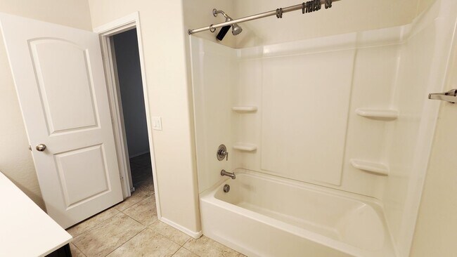 Building Photo - 3 bed in Casa Grande!
