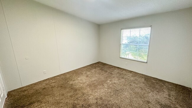 Building Photo - 16487 Brittany Way