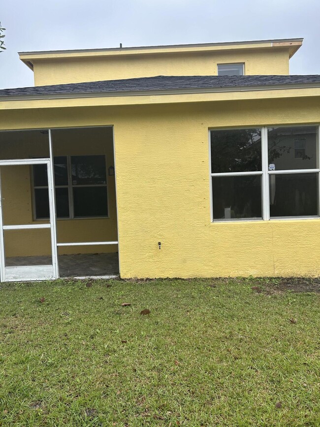 Building Photo - 9426 Windrift Cir