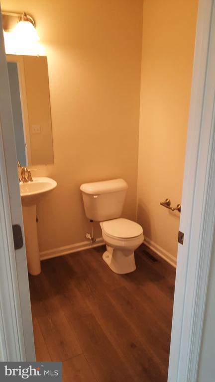 Building Photo - 837 Admiral's Quay Dr