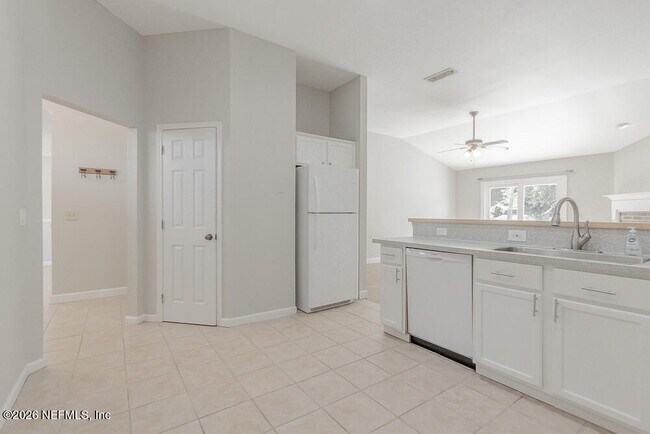 Building Photo - 1784 Chandelier Cir W