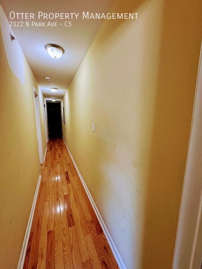 Building Photo - 2322 N Park Ave