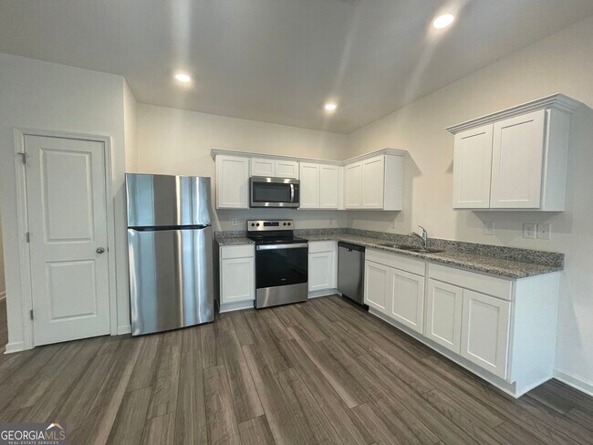 Building Photo - 35118 Condor Ct