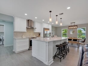 Building Photo - 606 Conn Way