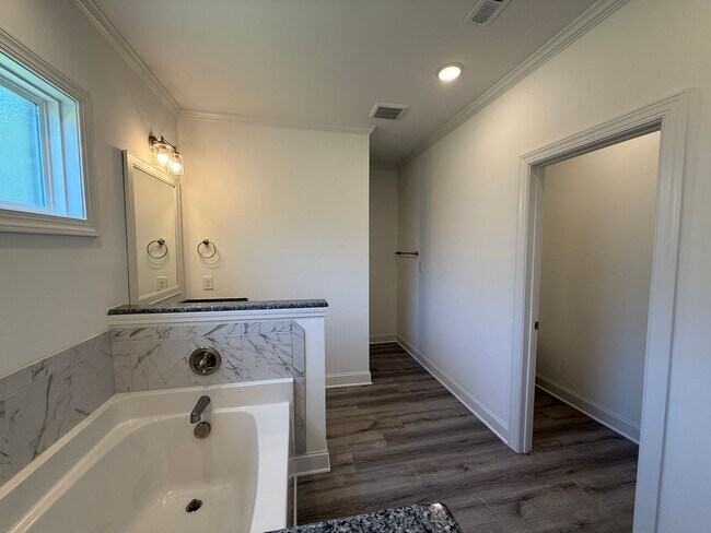 Building Photo - Gorgeous Executive Home in Anderson Creek ...