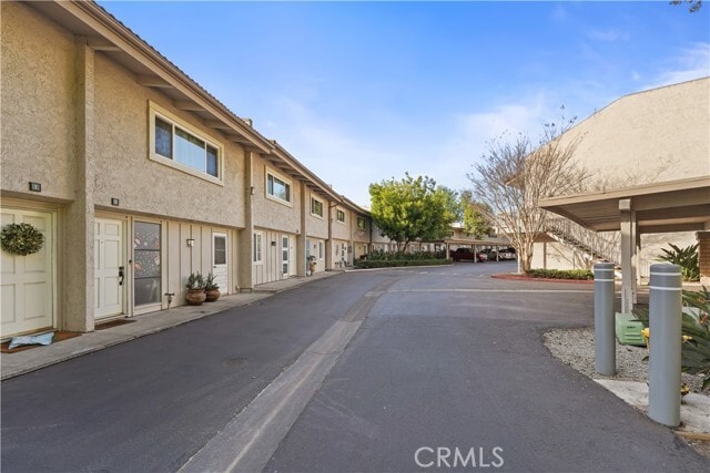 Building Photo - 23821 Hillhurst Dr