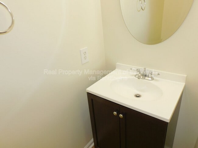 Building Photo - 144 Bridford Downs Dr