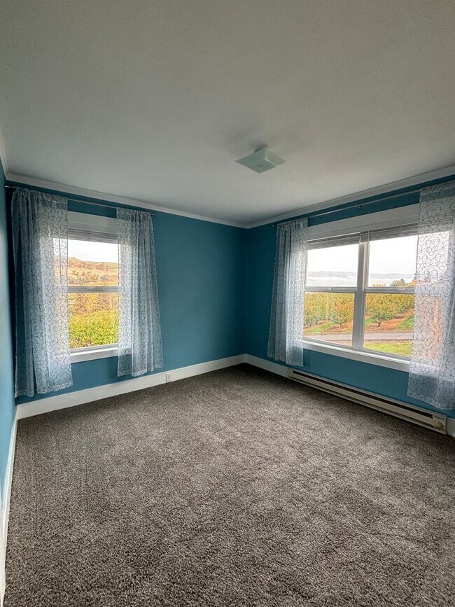 Building Photo - Beautiful views of Mt. Hood!