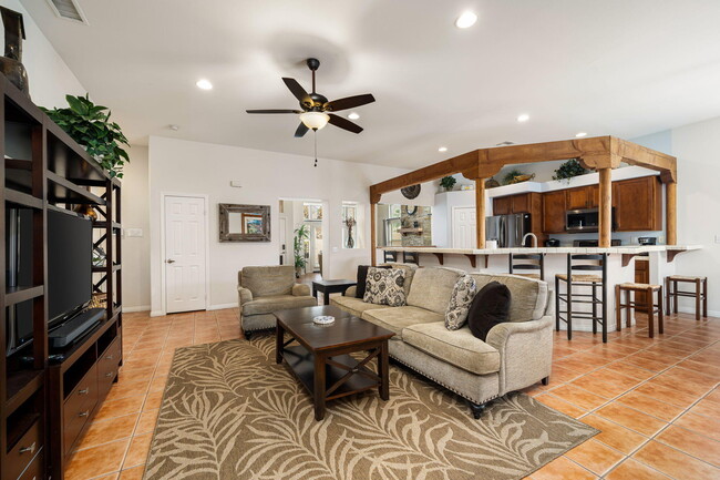 Building Photo - 53845 Avenida Alvarado