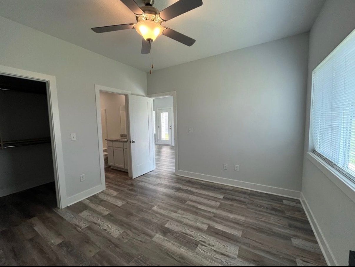 Building Photo - 5448 N Colburn Ct
