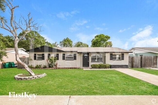 Building Photo - 8275 Jacaranda Ave