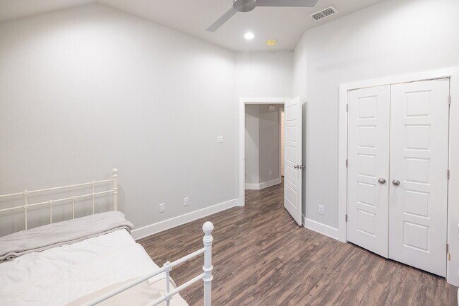 Building Photo - For Lease
