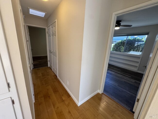 Building Photo - 1060 Los Gamos Rd