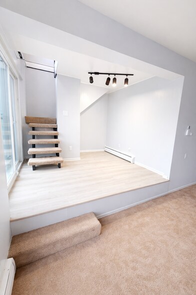 Building Photo - 50 Maplewood St