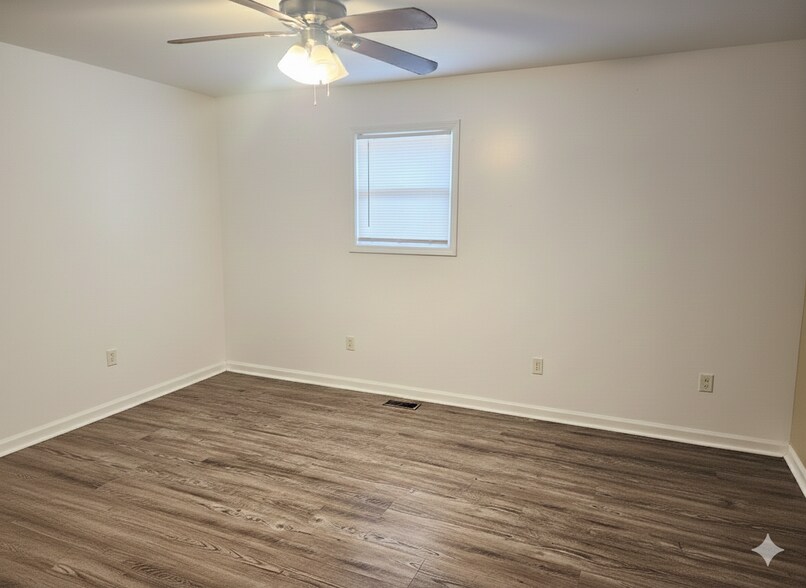 Living Room - 286 Newridge Ave