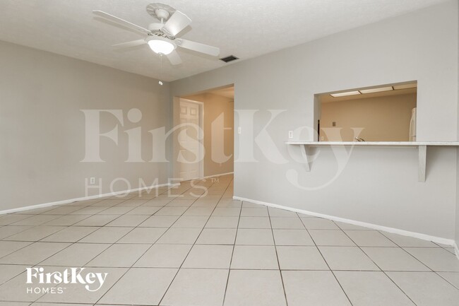 Building Photo - 2161 Tropic Ave