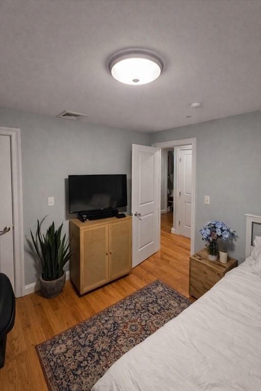 Building Photo - 214-216-216 E Eagle St