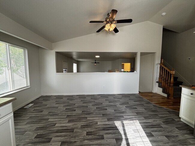 Building Photo - Eagle Mountain Single Family Home