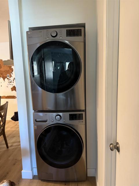 Building Photo - 7704 Caminito Tingo