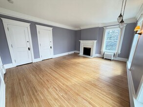 Building Photo - Beautiful 4 Bedroom/2 Bathroom Second Floor Apartment in East Duluth Mansion with Utilities Inclu...