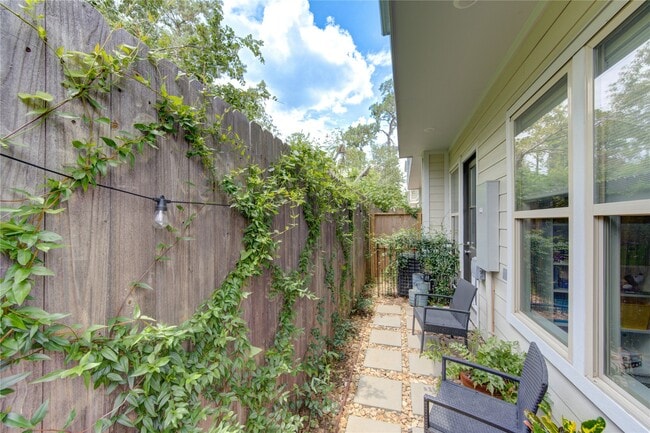 Building Photo - 5103 Royal Heath Dr