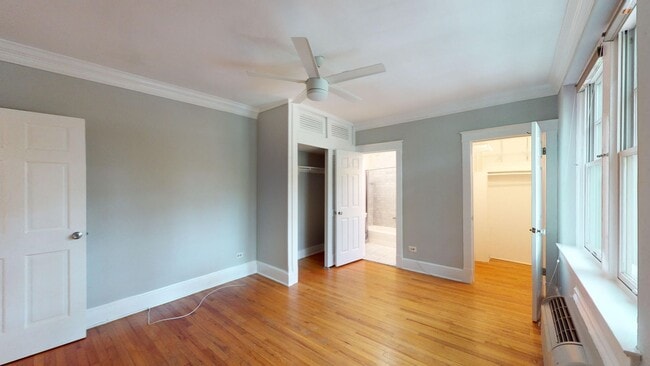 Building Photo - Updated Kalorama One Bedroom on Quiet Street