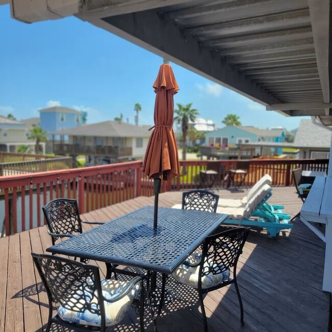 Building Photo - 22101 Lampasas Dr