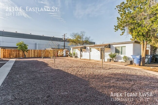 Building Photo - $825- Beautifully Remodeled 1 Bed | 1 Bath...