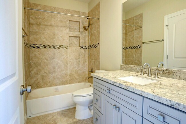 Building Photo - 5203 Beechnut St