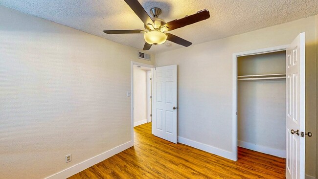 Building Photo - 1304 Rexford Pl