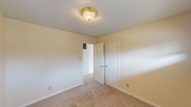 Building Photo - 1318 Argonne Blvd