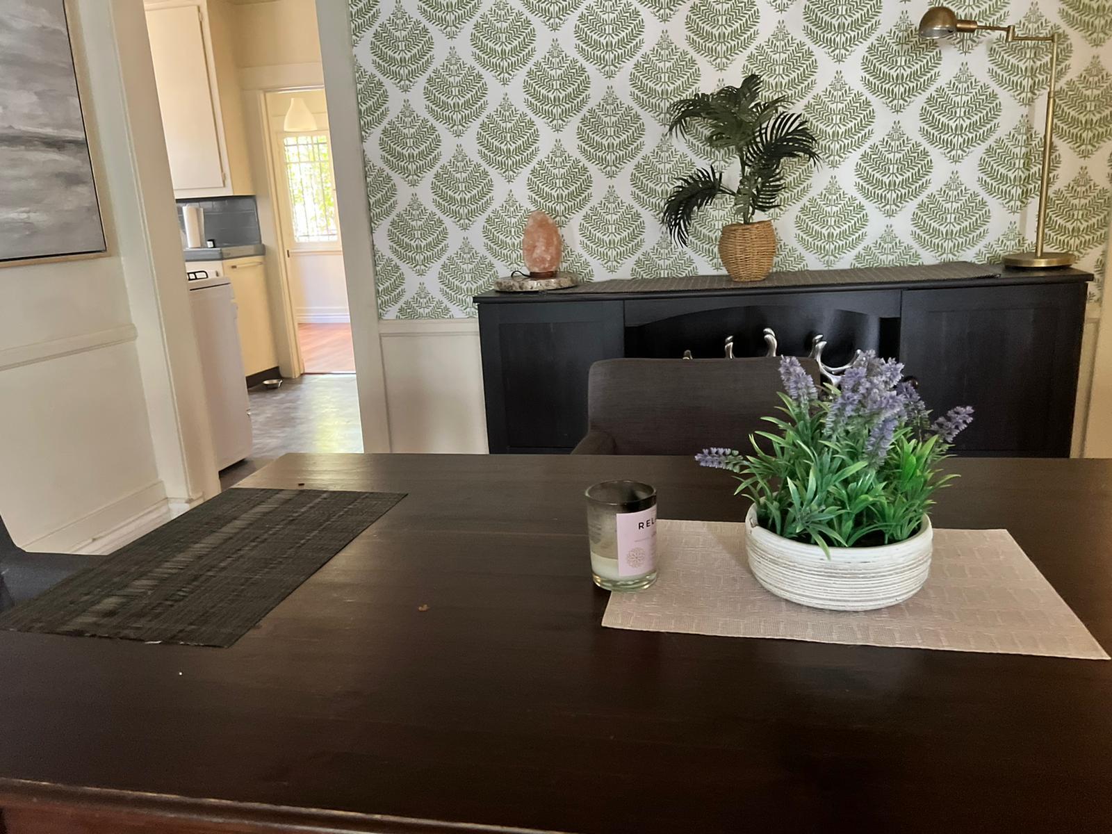 Building Photo - 1448 N Fuller Ave