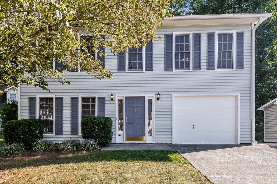 Primary Photo - 107 Patio Ct