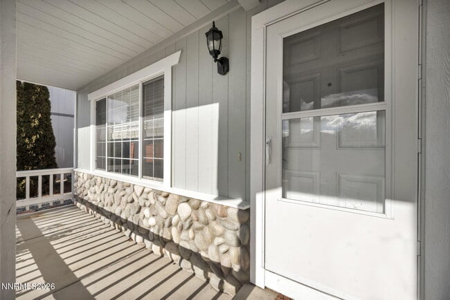 Building Photo - 17765 Oakview Ct