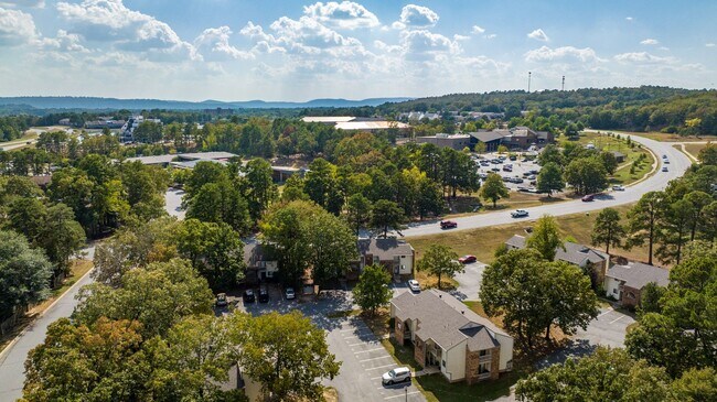 Building Photo - 2 Bedroom 2 Bath TOTALLY Renovated Maumelle Condo