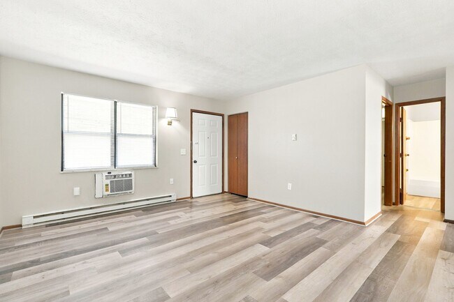 Building Photo - 205 N Madison Rd