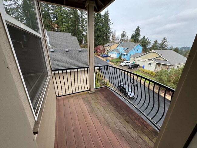 Building Photo - Milwaukie 4-Bedroom Home on Corner Lot, Spacious, A/C