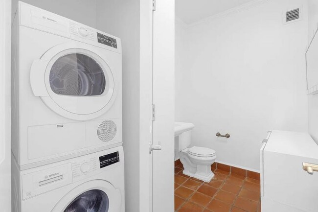 Building Photo - 2 bedroom in New York NY 10075