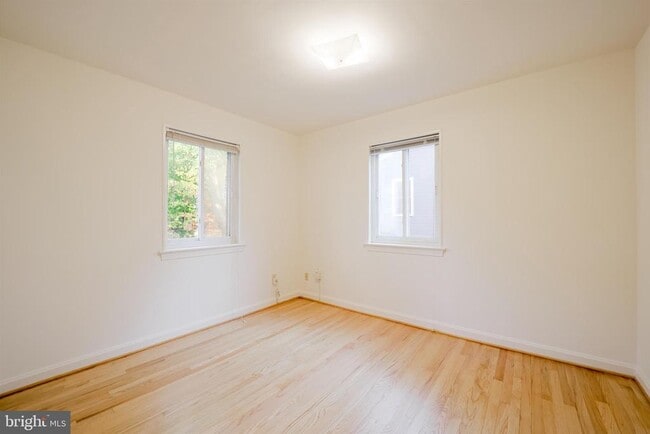 Primary Photo - 5917 Rolston Rd