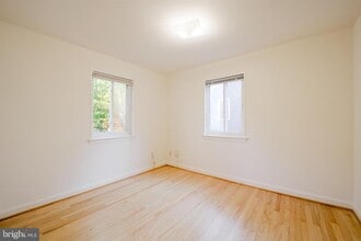 Building Photo - 5917 Rolston Rd