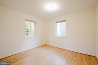 Building Photo - 5917 Rolston Rd