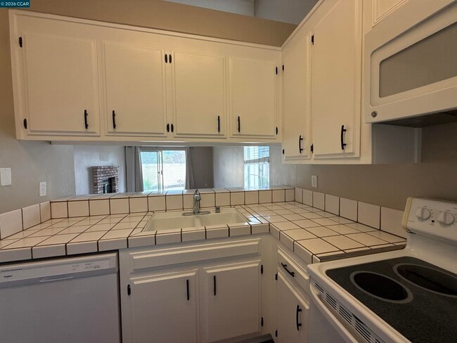 Building Photo - 5303 Grasswood Cir