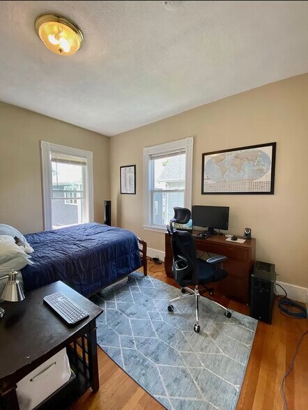 Primary Photo - 5 Fuller St