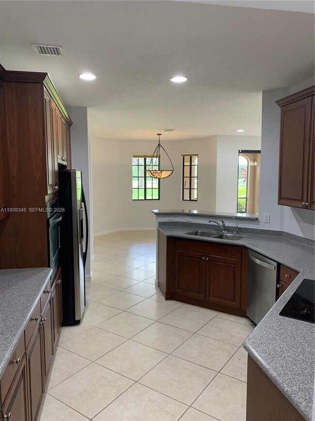 Building Photo - 2643 Center Ct Dr