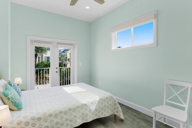 Building Photo - 19914 Gulf Blvd