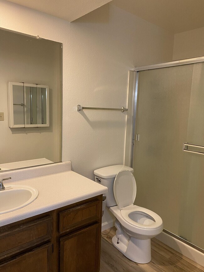 Building Photo - 1313 Floyd Ave