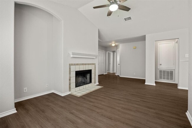 Building Photo - 16702 Shipshaw River Dr