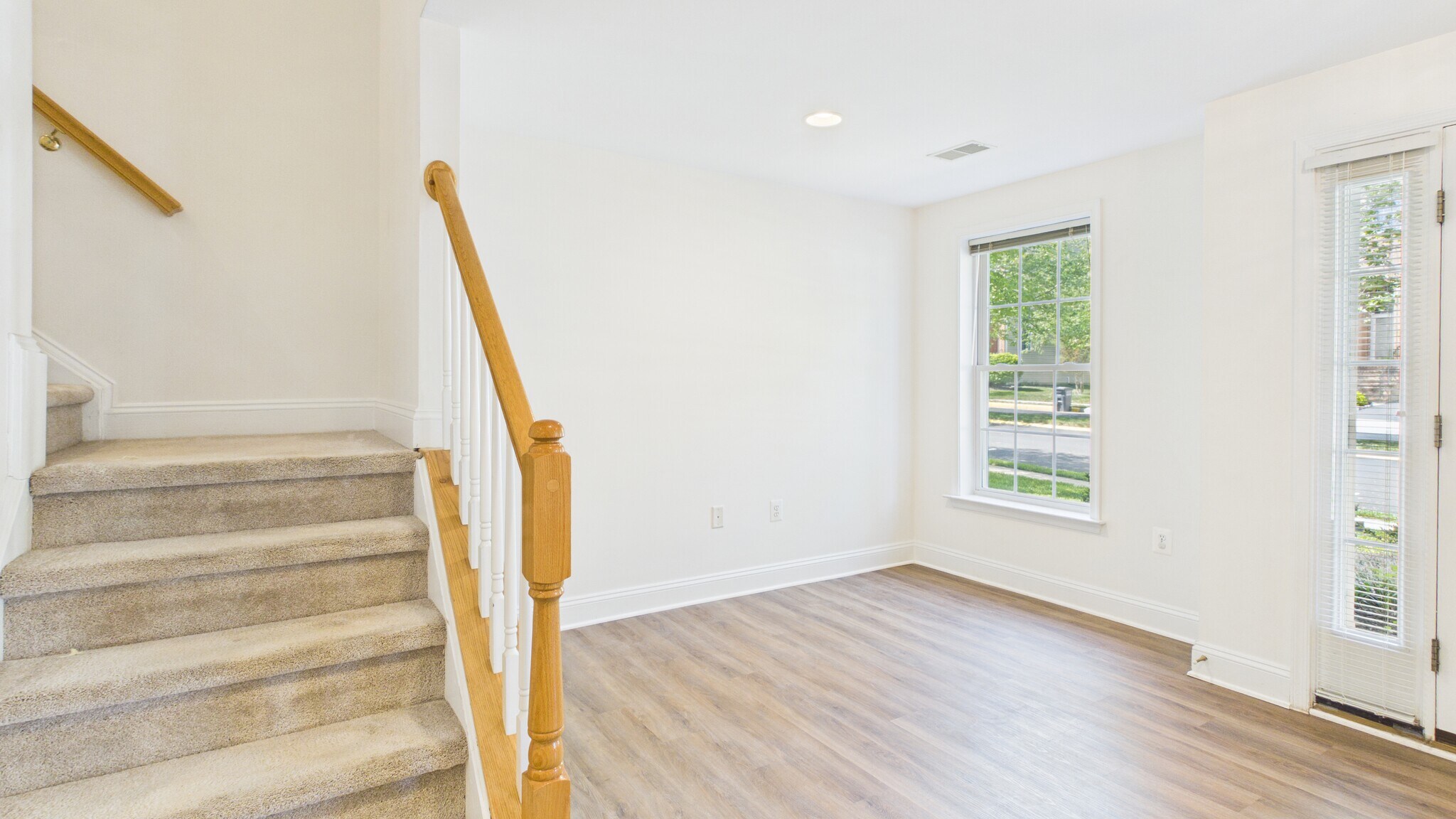 Building Photo - 25807 Turlough Ter