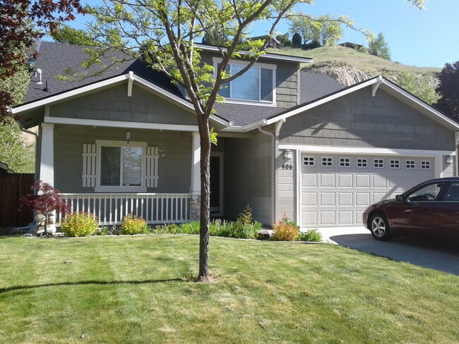 Building Photo - Great Location for a rental