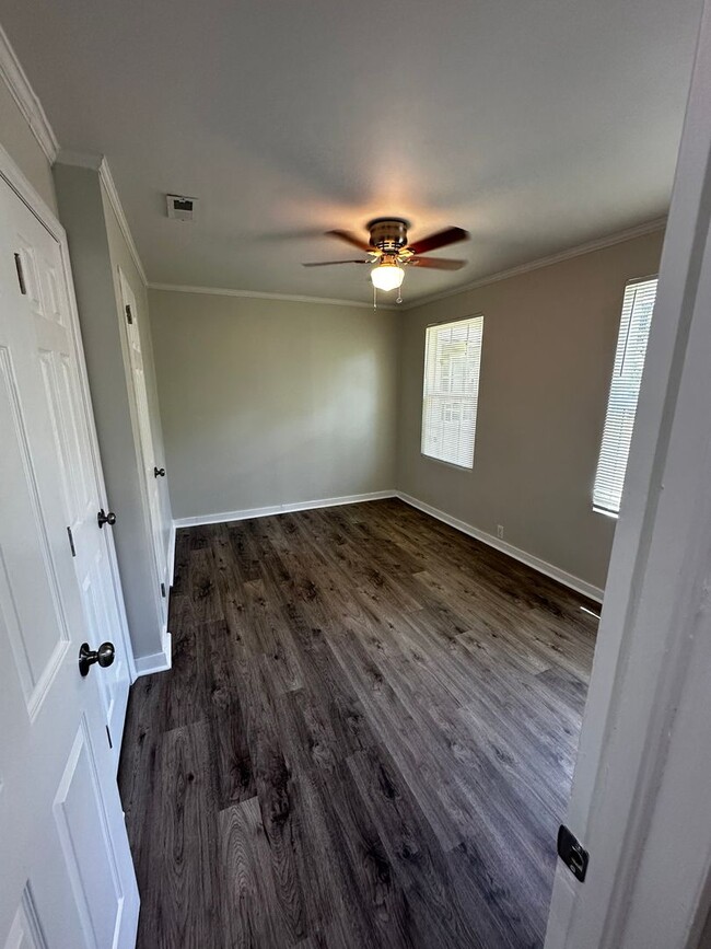 Building Photo - 3BD/1B home near VSU